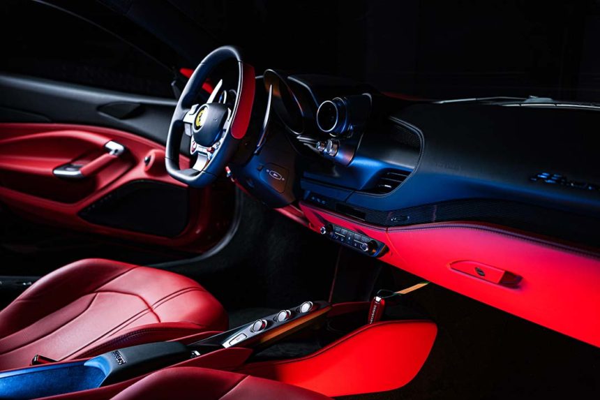 Auta Super Ferrari interior